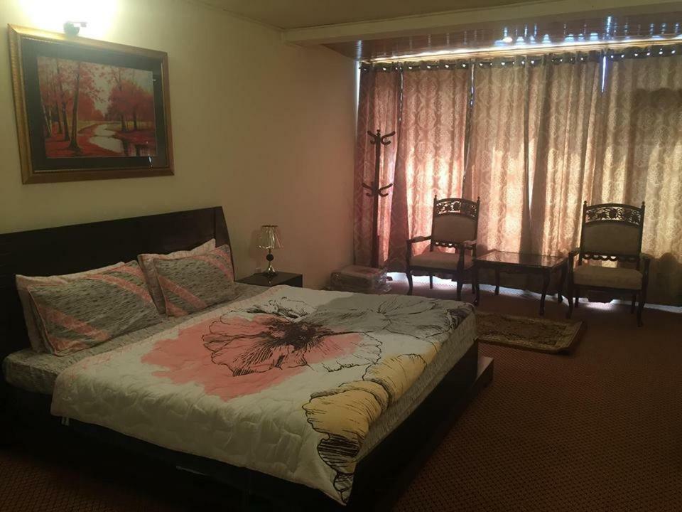 Embassy Villa Suites Karimabad  Εξωτερικό φωτογραφία