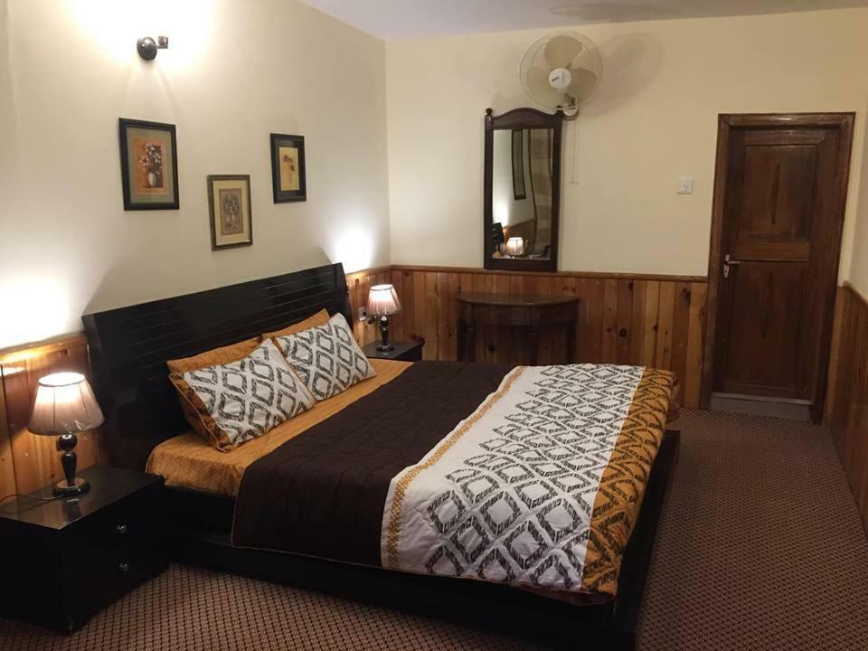 Embassy Villa Suites Karimabad  Εξωτερικό φωτογραφία